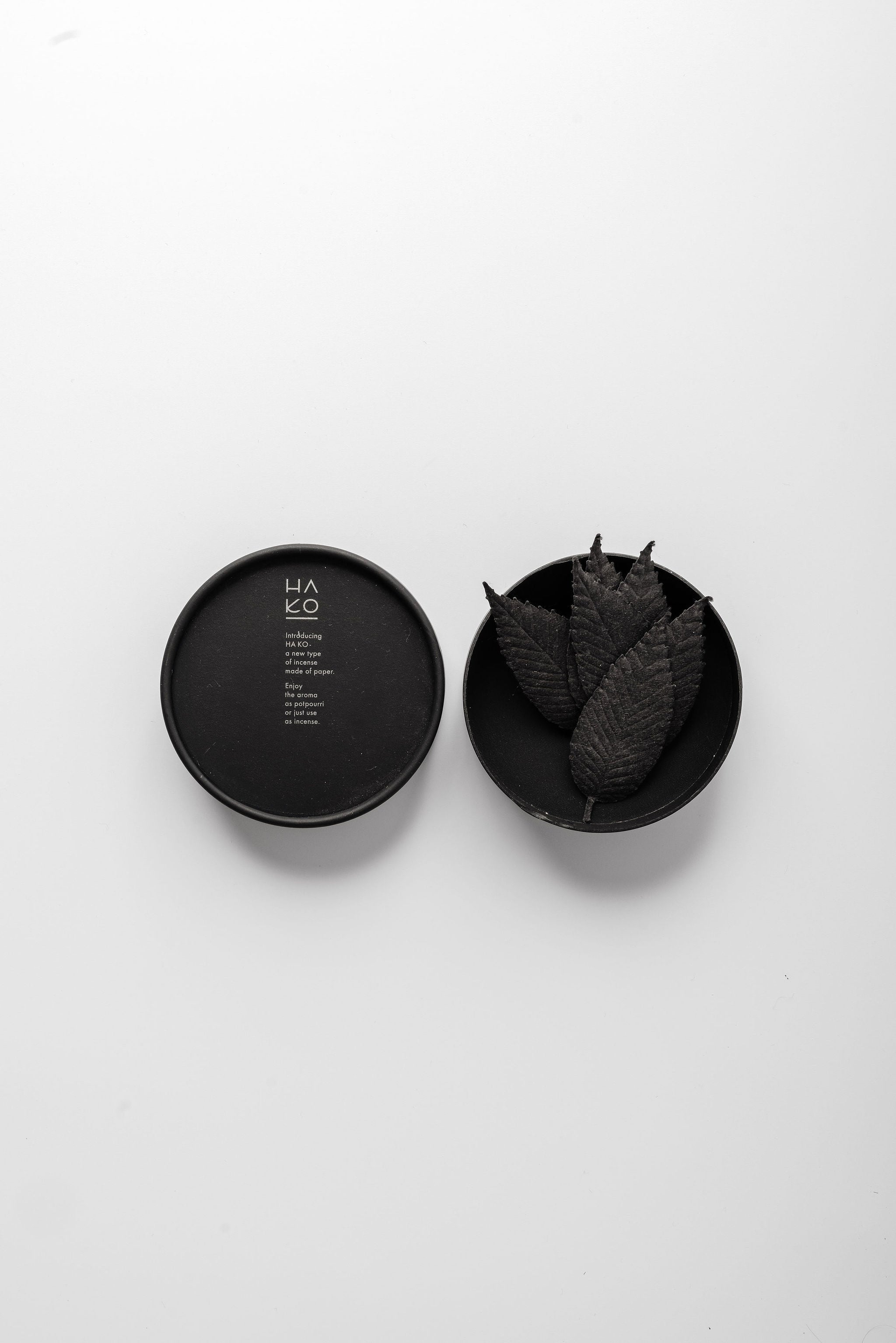 HAKO Paper Incense Black Leaf Refill